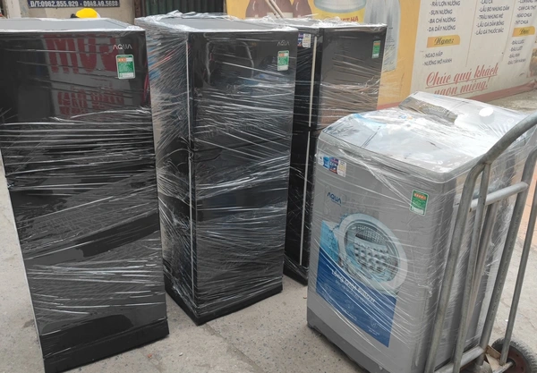 Tủ lạnh chở đến tận nơi nhà khách hàng