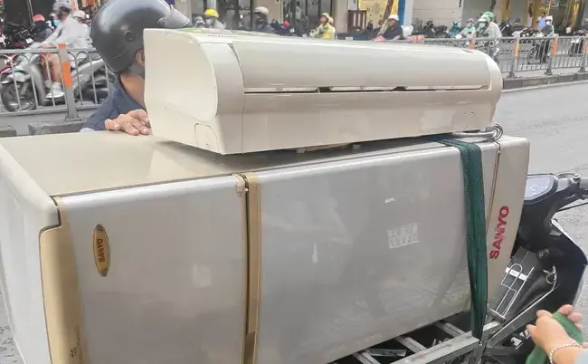 Vận chuyển máy lạnh sau khi thu mua